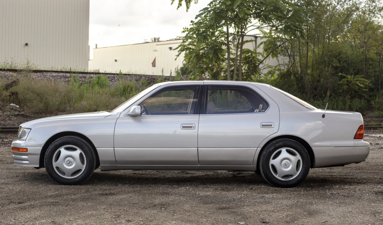 1997 Lexus LS 2nd Gen - Image 5 of 31