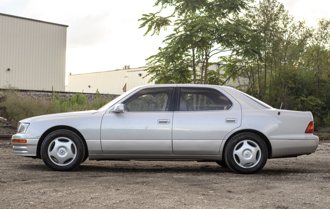 1997 Lexus LS 2nd Gen - Image 4 of 31