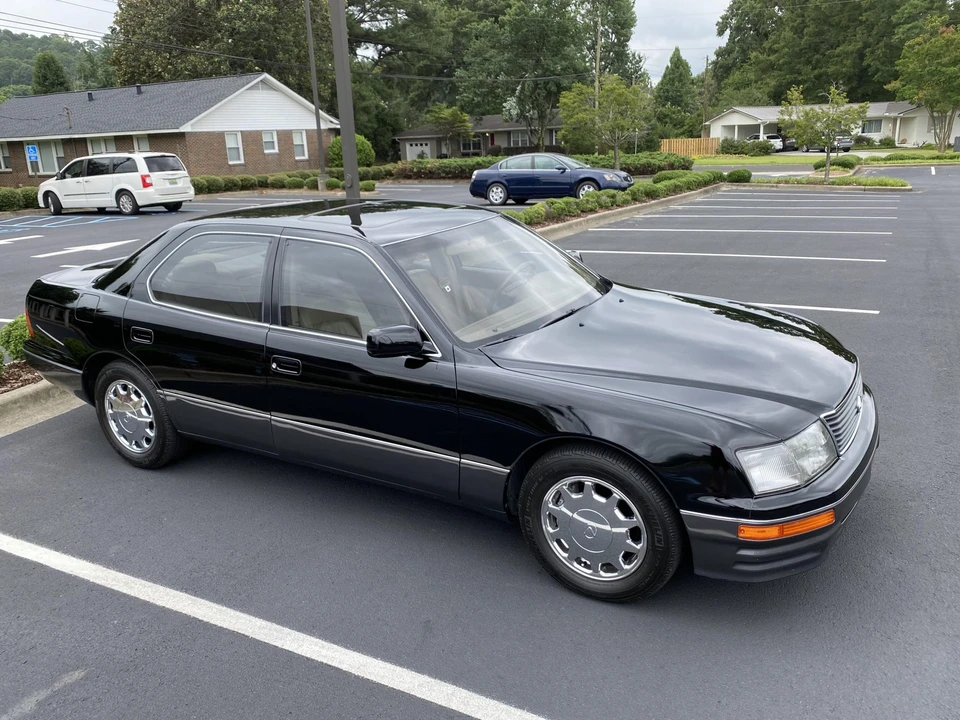 1997 Lexus LS 2nd Gen - Image 15 of 31