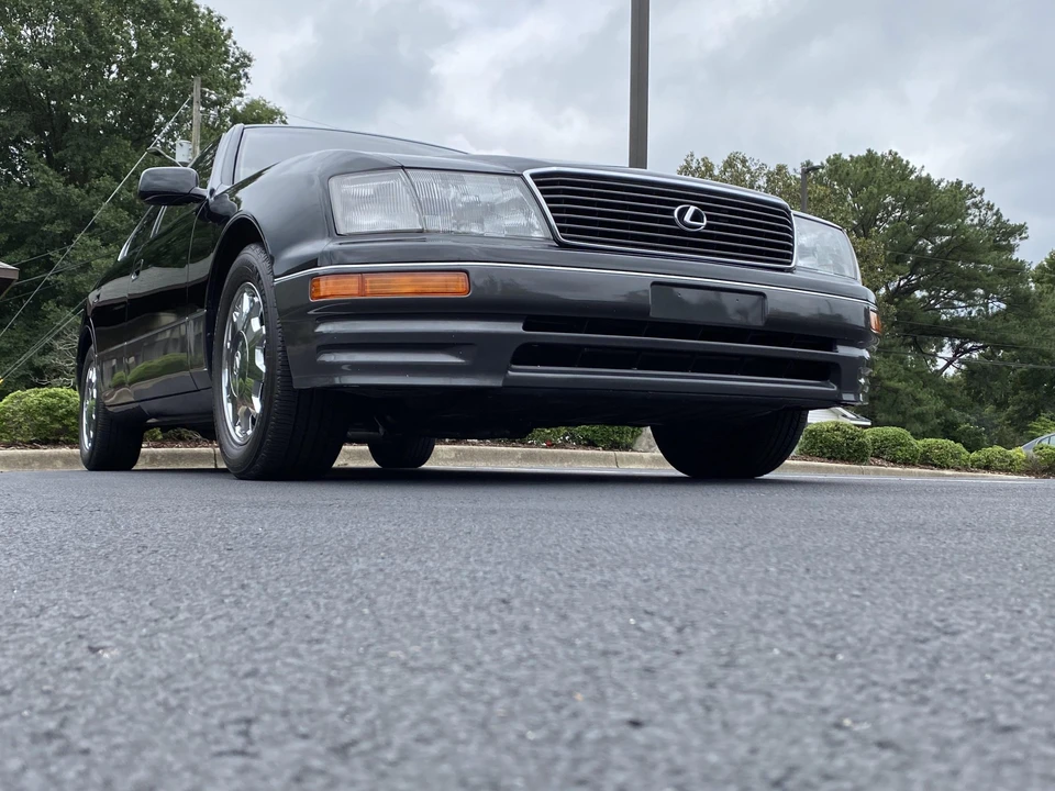 1997 Lexus LS 2nd Gen - Image 13 of 31