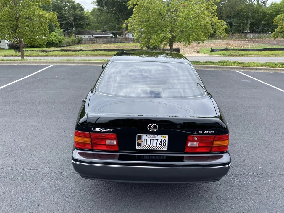 1997 Lexus LS 2nd Gen - Image 28 of 31