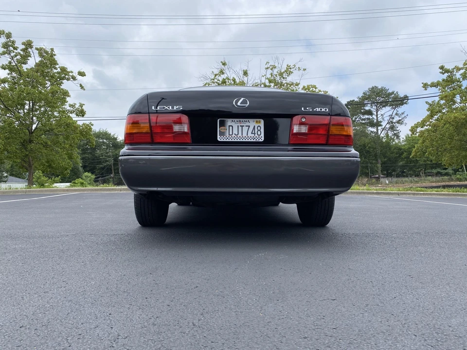 1997 Lexus LS 2nd Gen - Image 26 of 31