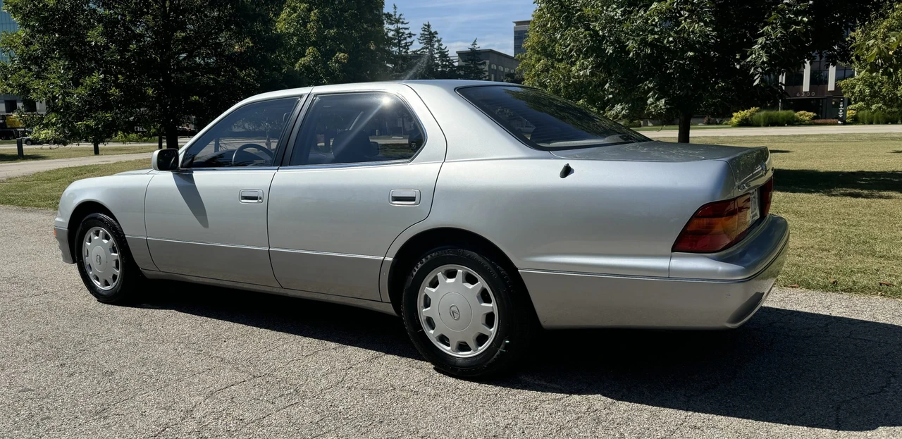 1997 Lexus LS 2nd Gen - Image 11 of 31