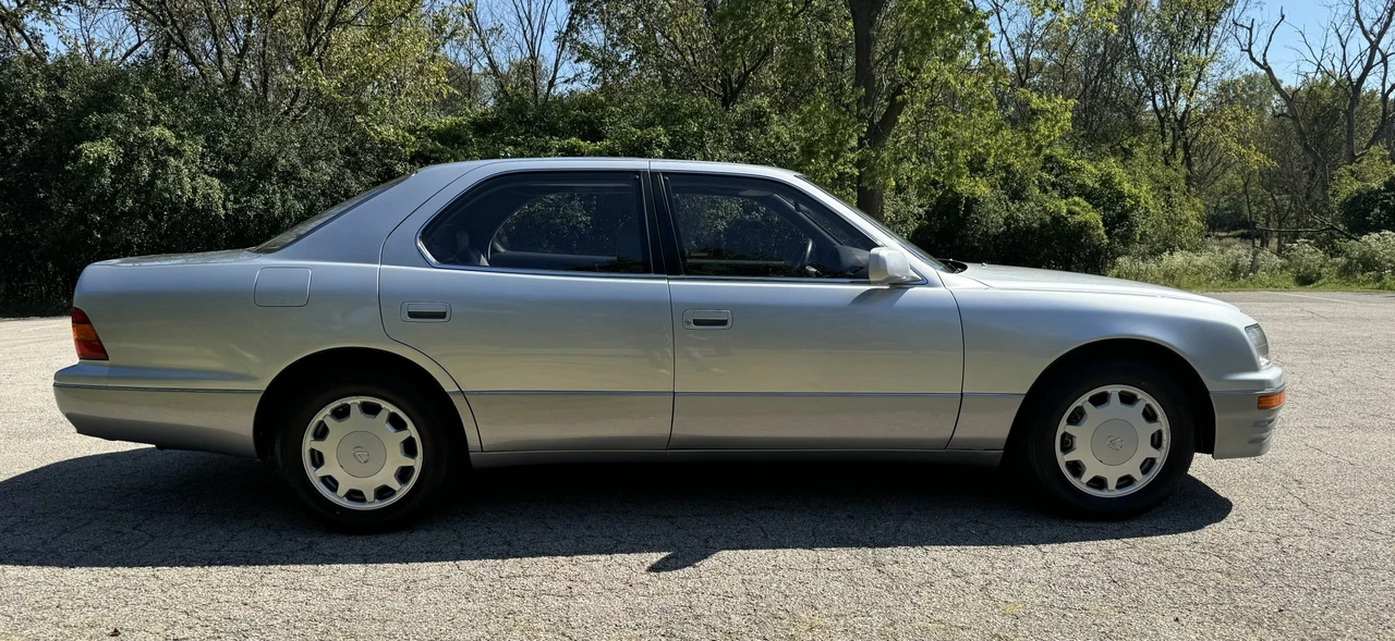 1997 Lexus LS 2nd Gen - Image 20 of 31