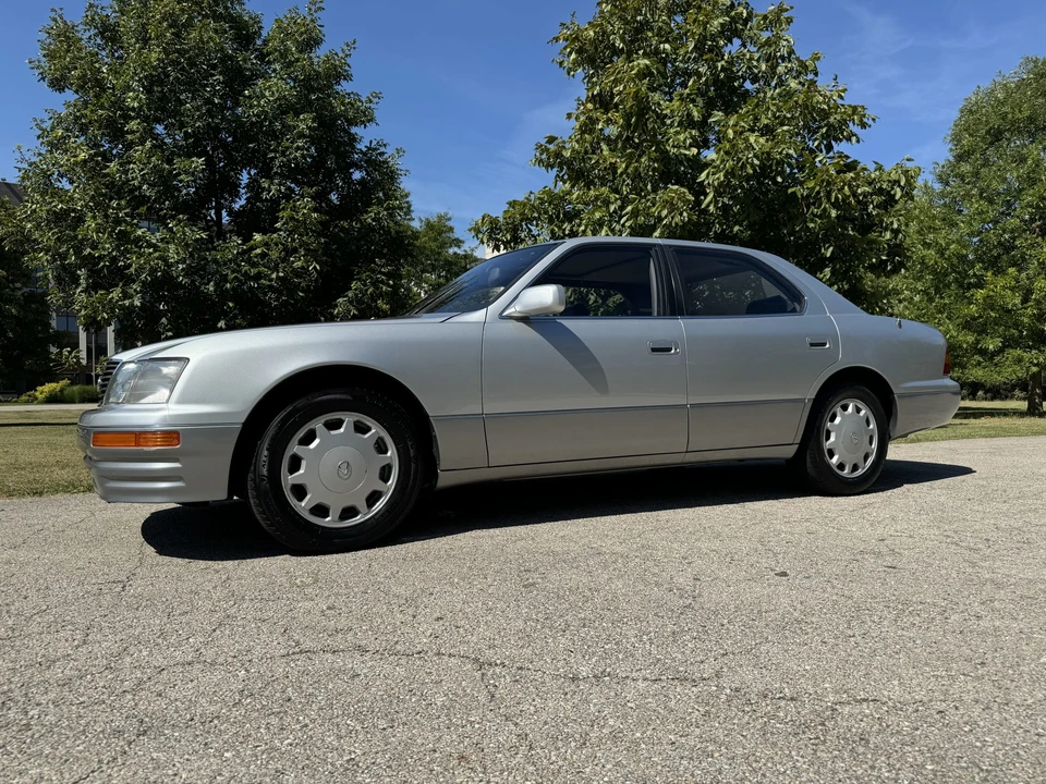 1997 Lexus LS 2nd Gen - Image 6 of 31