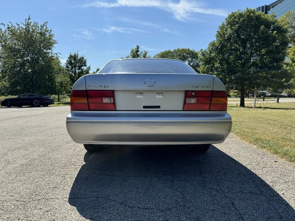 1997 Lexus LS 2nd Gen - Image 15 of 31