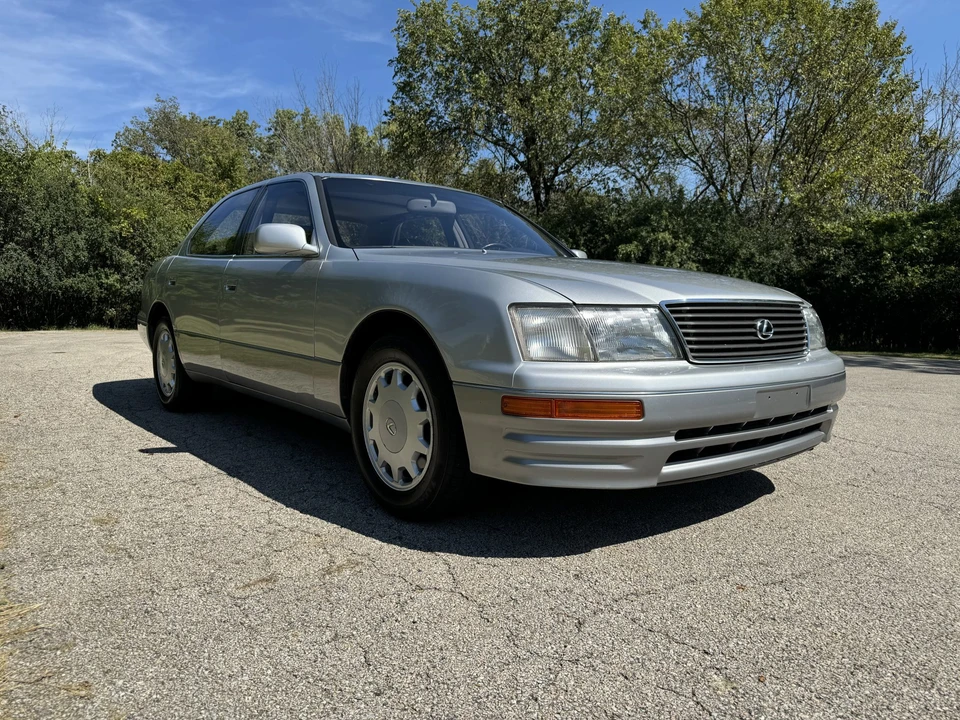 1997 Lexus LS 2nd Gen - Image 21 of 31