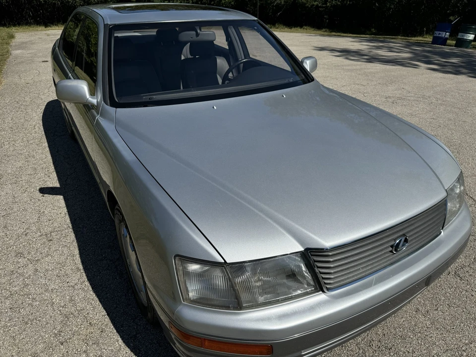 1997 Lexus LS 2nd Gen - Image 22 of 31