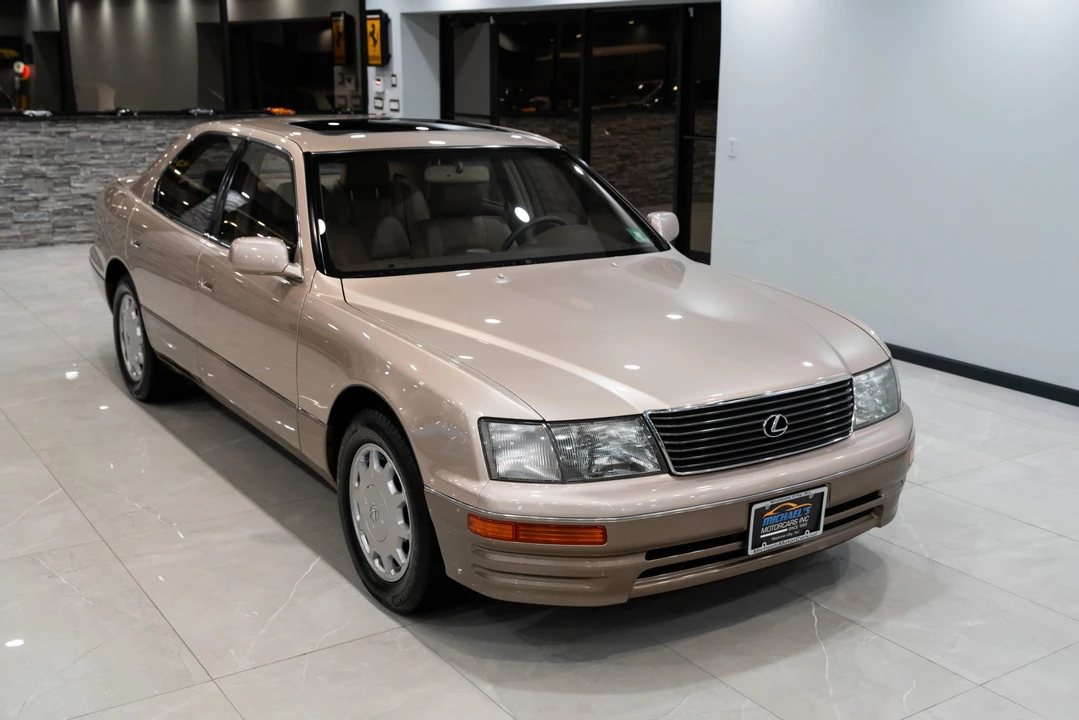 1997 Lexus LS 2nd Gen - Image 29 of 31
