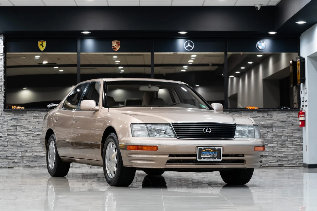 1997 Lexus LS 2nd Gen - Image 16 of 31
