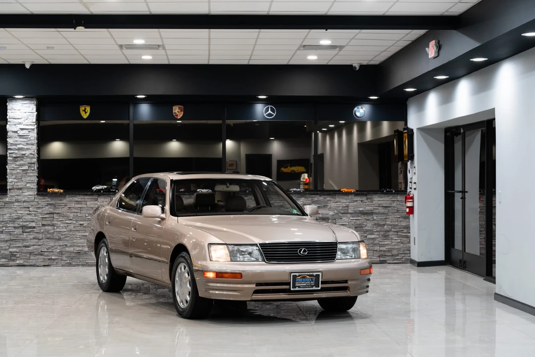 1997 Lexus LS 2nd Gen - Image 19 of 31