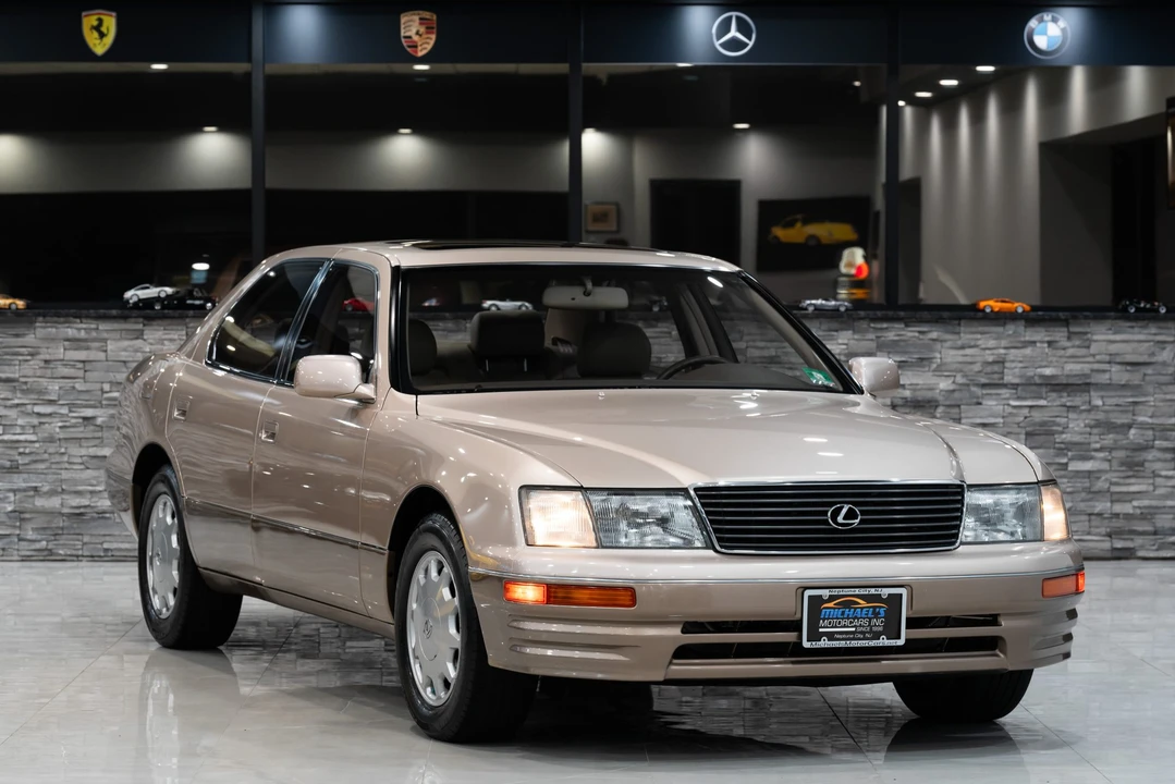 1997 Lexus LS 2nd Gen - Image 24 of 31