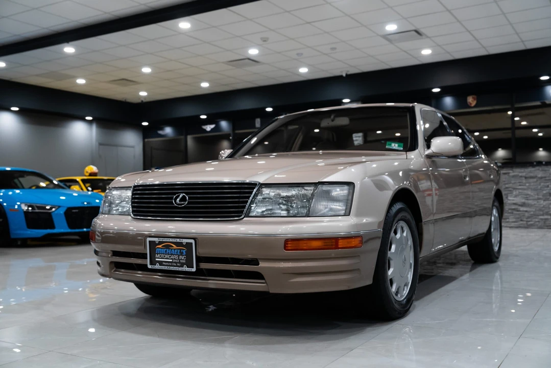 1997 Lexus LS 2nd Gen - Image 10 of 31