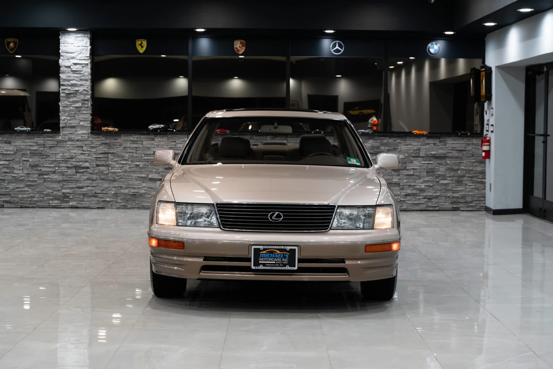 1997 Lexus LS 2nd Gen - Image 12 of 31