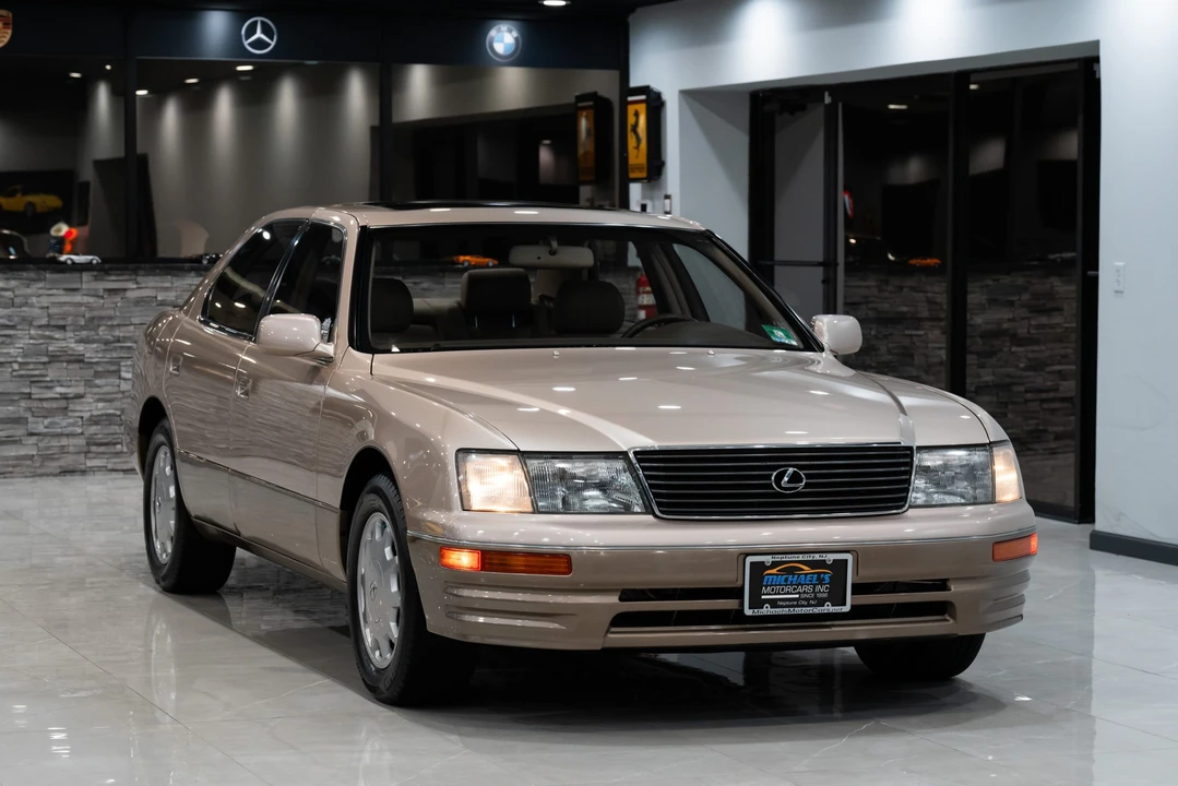 1997 Lexus LS 2nd Gen - Image 27 of 31
