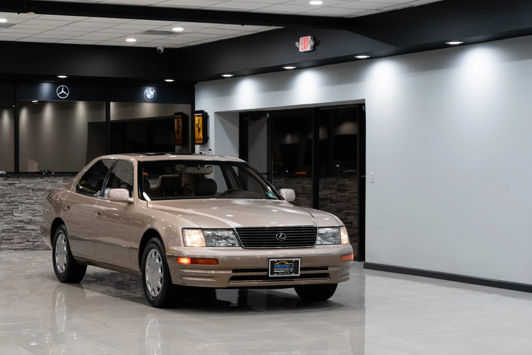 1997 Lexus LS 2nd Gen - Image 22 of 31