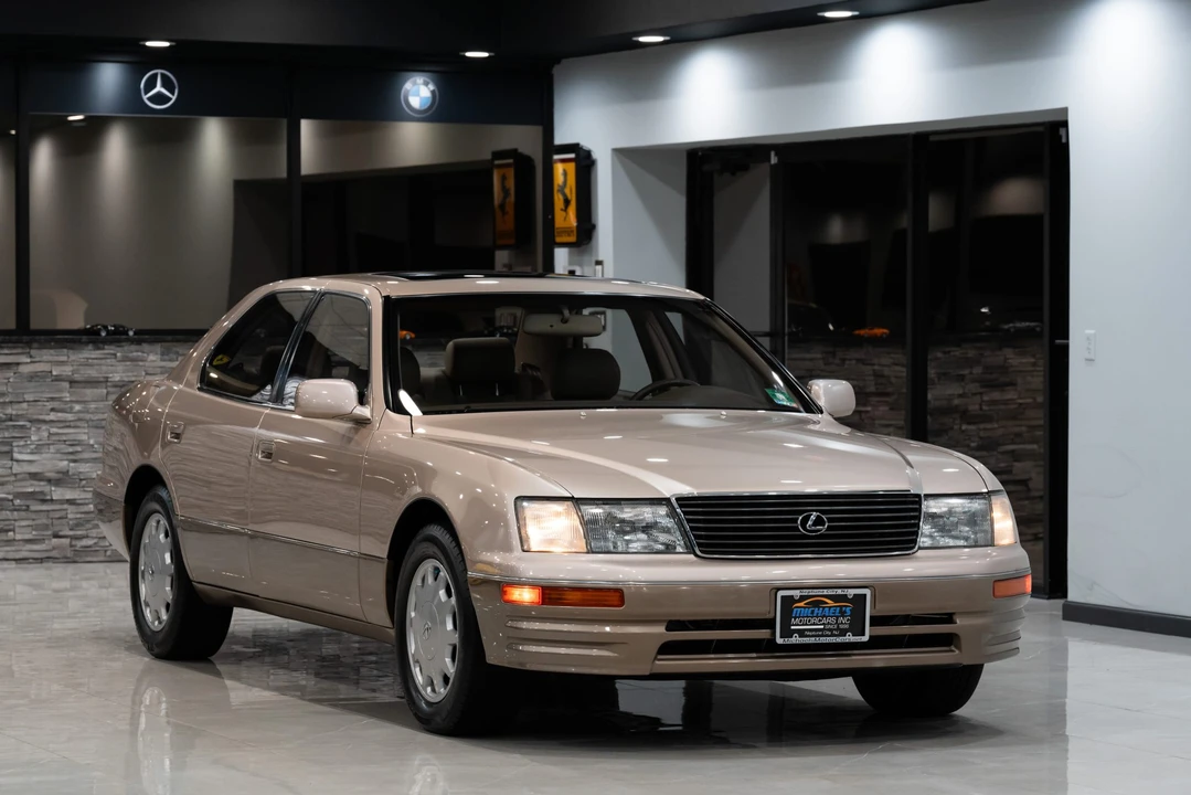 1997 Lexus LS 2nd Gen - Image 23 of 31