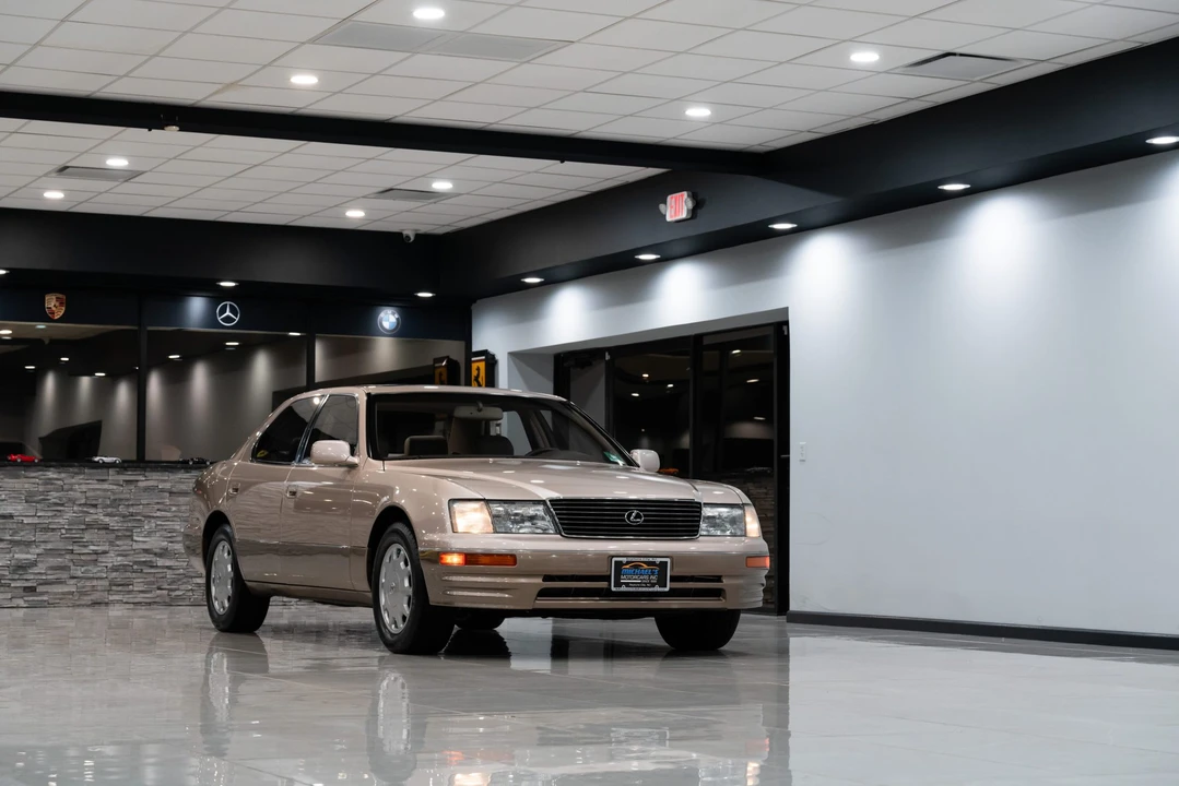 1997 Lexus LS 2nd Gen - Image 20 of 31