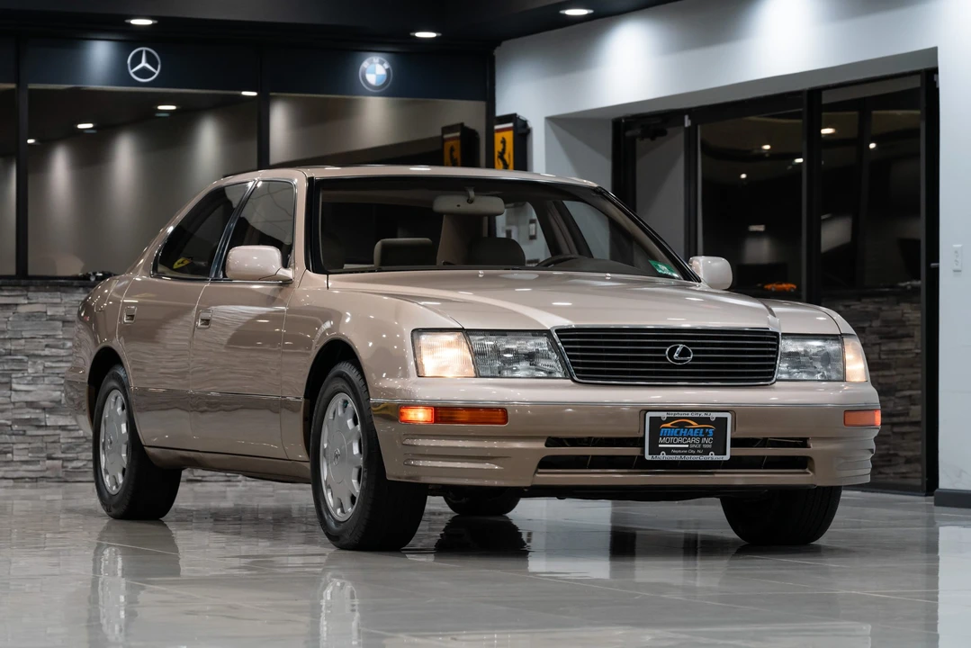 1997 Lexus LS 2nd Gen - Image 26 of 31
