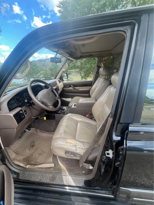 1997 Lexus LX 1st Gen - Image 7 of 13