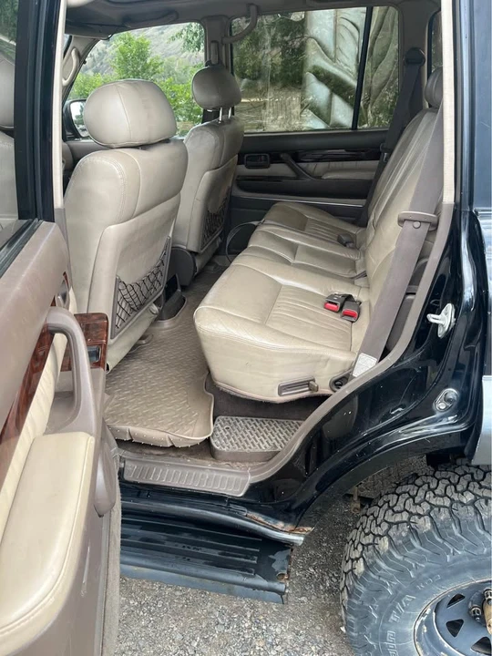1997 Lexus LX 1st Gen - Image 6 of 13