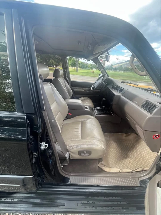1997 Lexus LX 1st Gen - Image 9 of 13