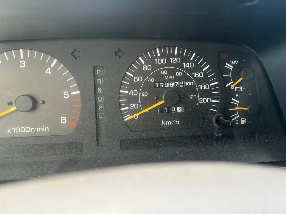 1997 Lexus LX 1st Gen - Image 12 of 13