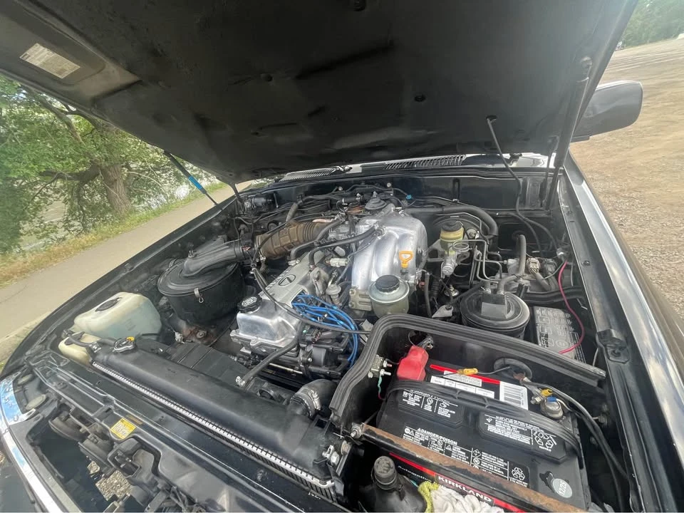 1997 Lexus LX 1st Gen - Image 11 of 13