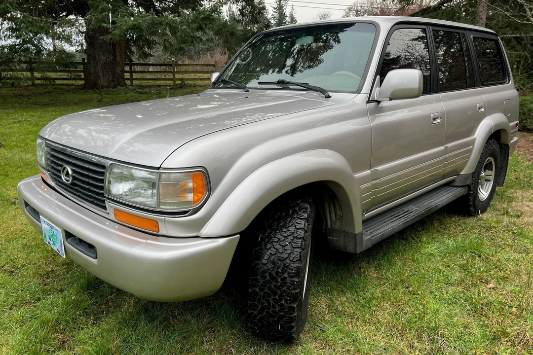 1997 Lexus LX 1st Gen - Image 3 of 31