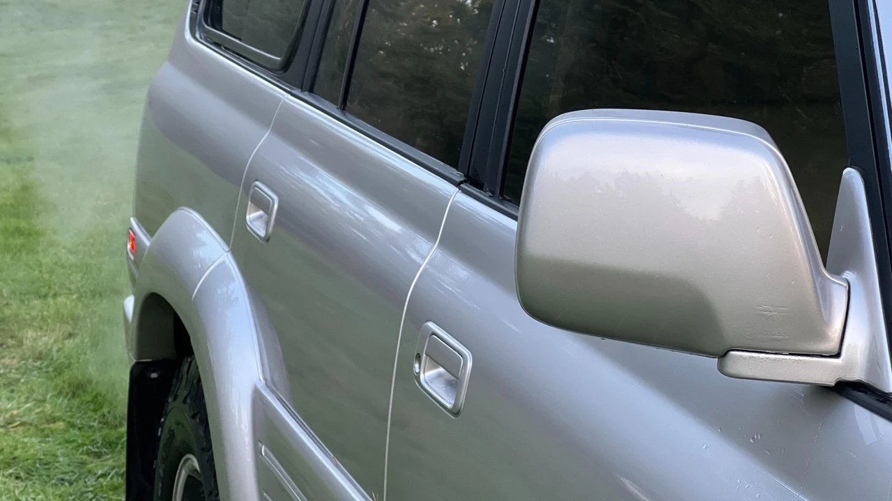 1997 Lexus LX 1st Gen - Image 28 of 31