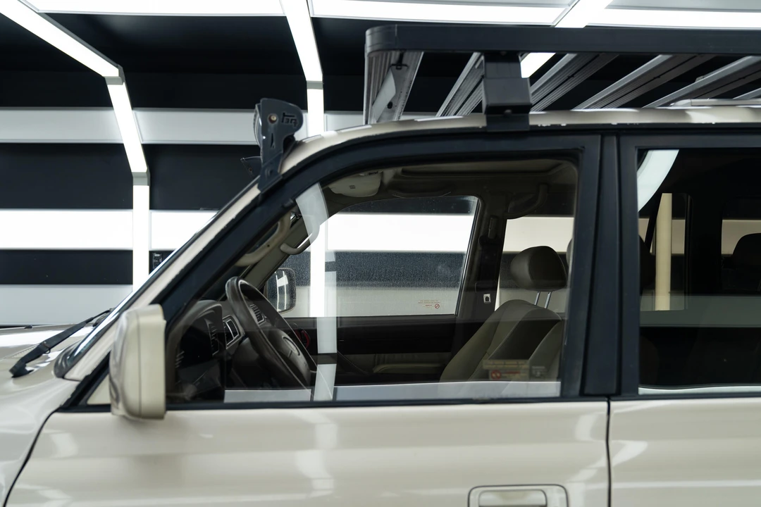 1997 Lexus LX 1st Gen - Image 26 of 31