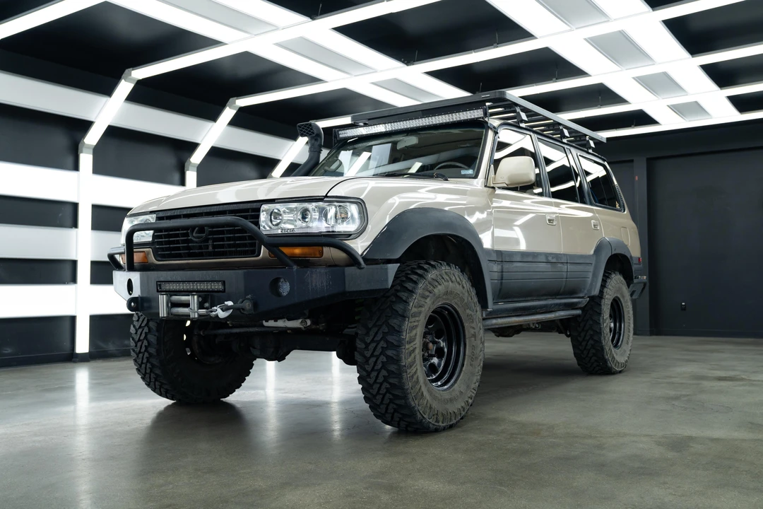 1997 Lexus LX 1st Gen - Image 5 of 31