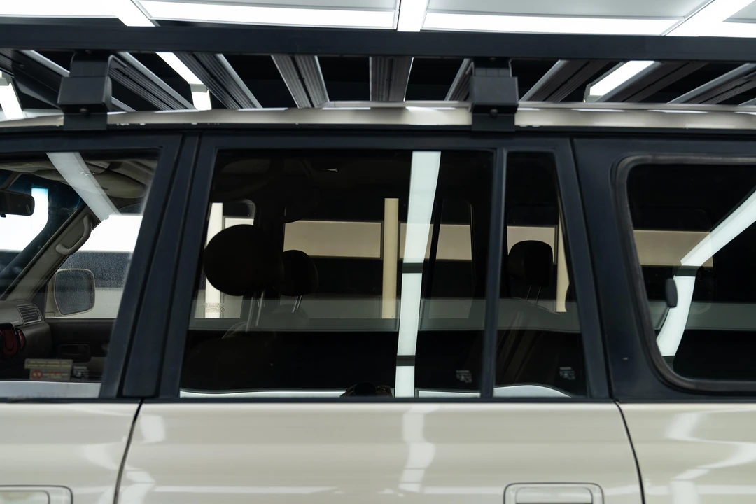 1997 Lexus LX 1st Gen - Image 27 of 31