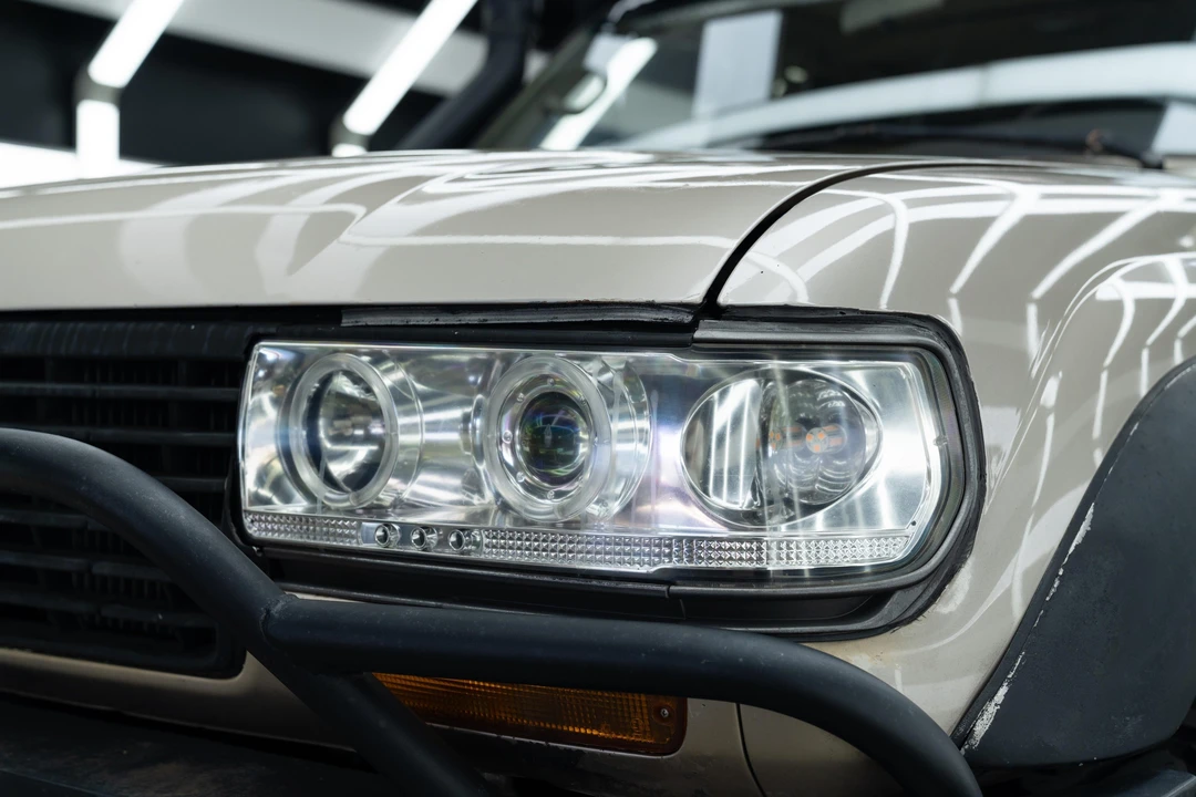1997 Lexus LX 1st Gen - Image 17 of 31