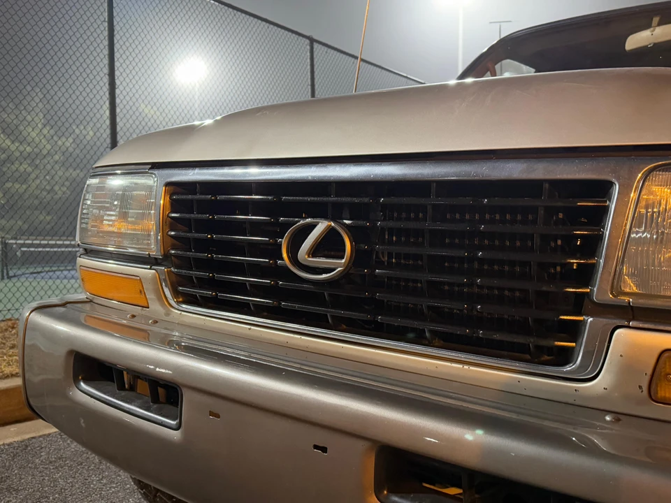 1997 Lexus LX 1st Gen - Image 18 of 31