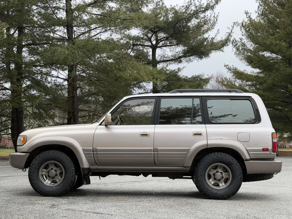 1997 Lexus LX 1st Gen - Image 10 of 31