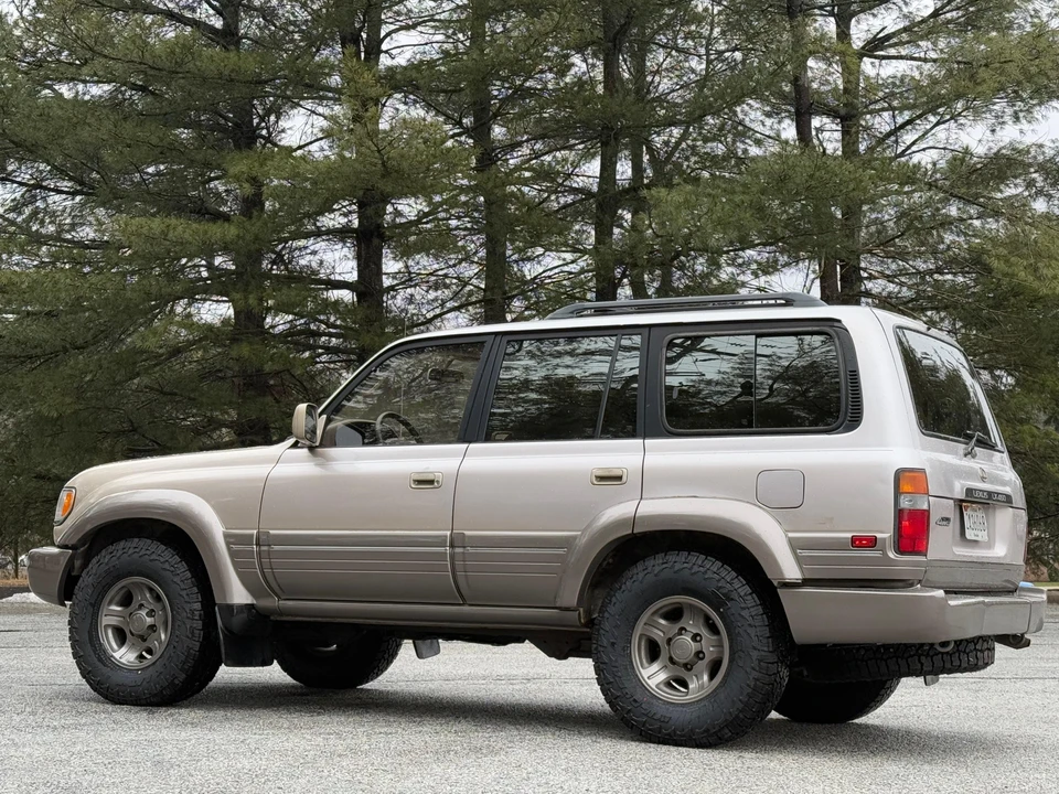1997 Lexus LX 1st Gen - Image 12 of 31