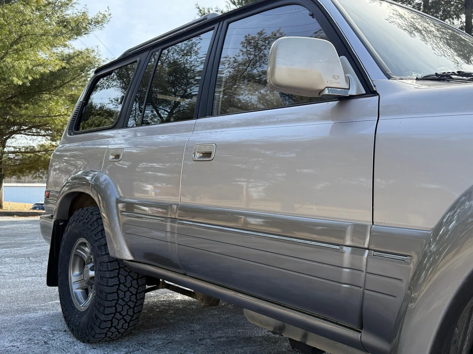1997 Lexus LX 1st Gen - Image 30 of 31