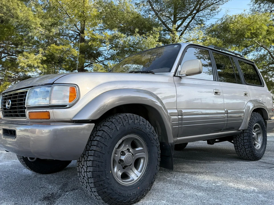 1997 Lexus LX 1st Gen - Image 7 of 31