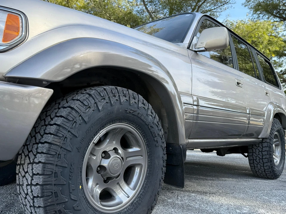 1997 Lexus LX 1st Gen - Image 21 of 31