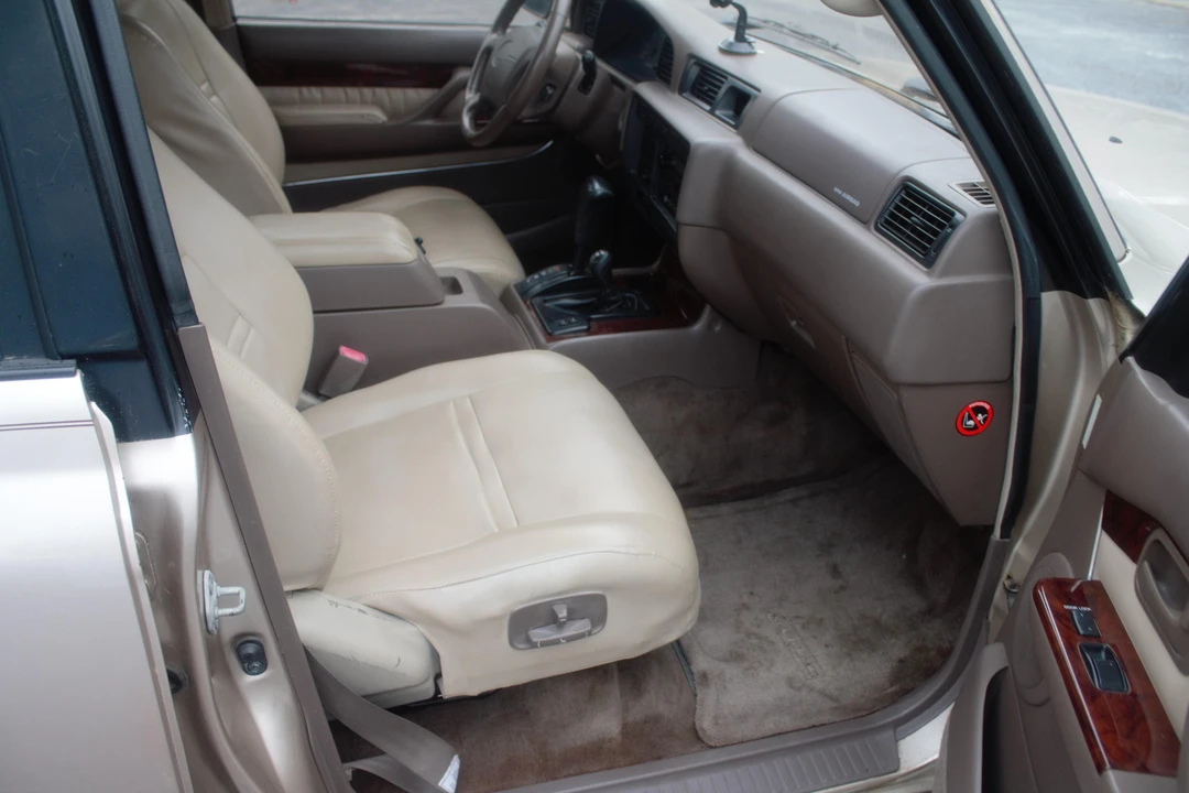 1997 Lexus LX 1st Gen - Image 24 of 30
