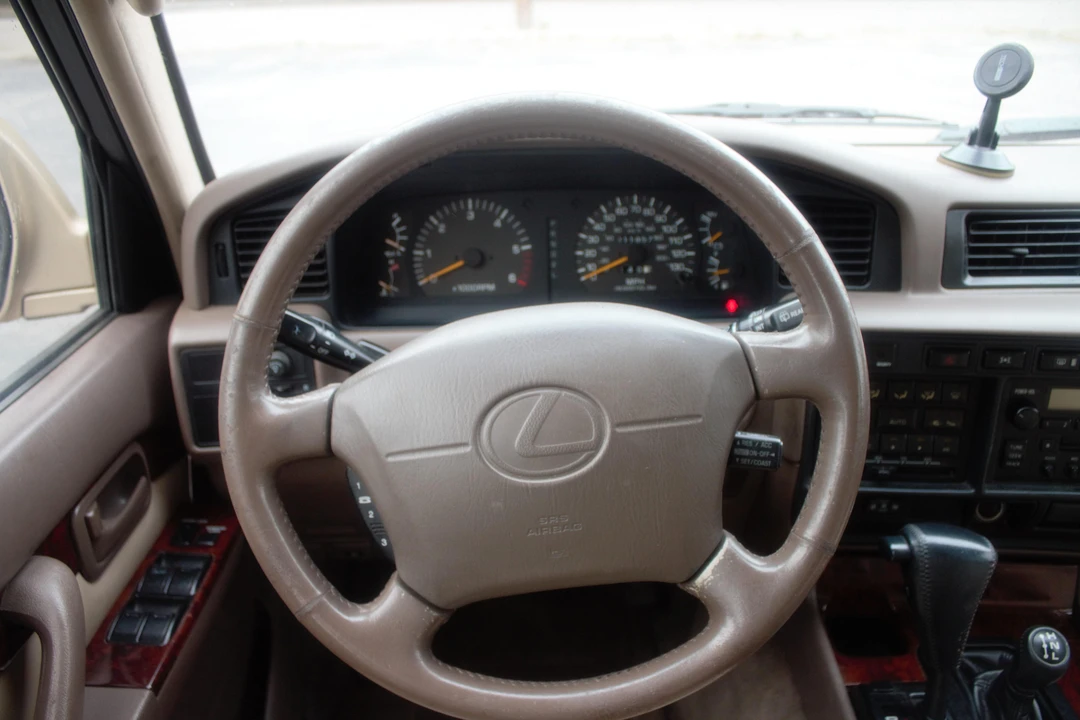 1997 Lexus LX 1st Gen - Image 29 of 30