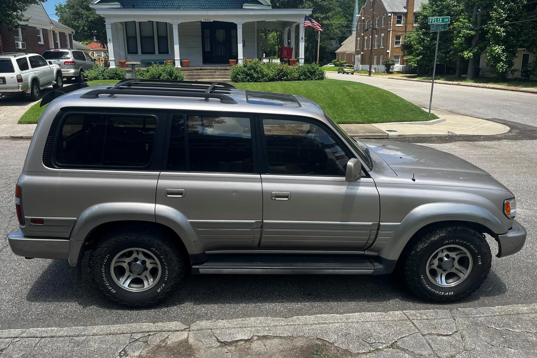 1997 Lexus LX 1st Gen - Image 3 of 30