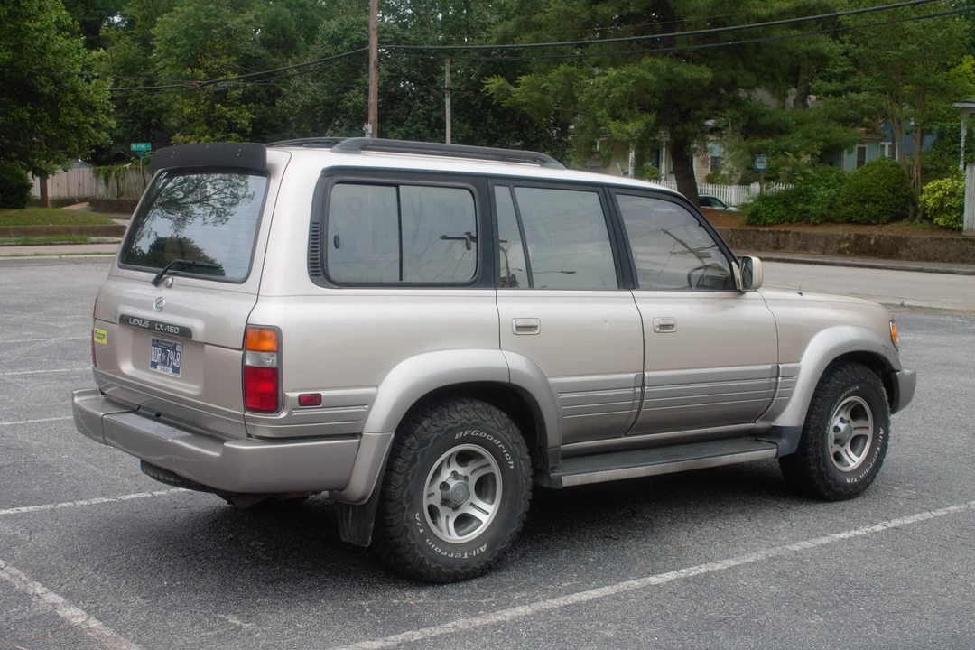 1997 Lexus LX 1st Gen - Image 8 of 30