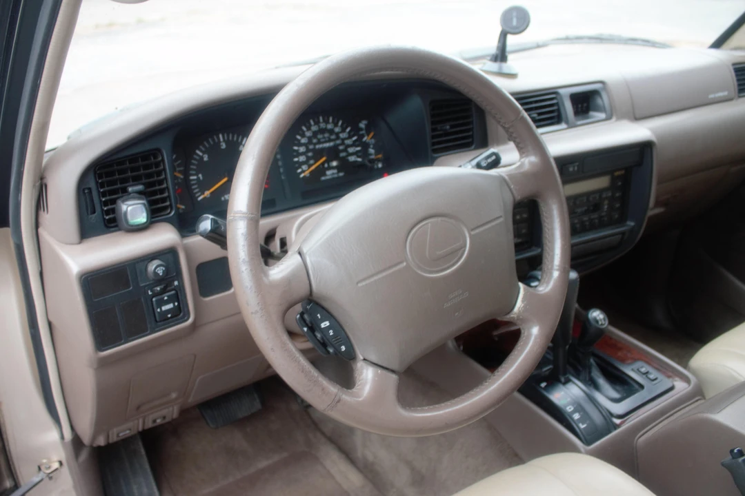 1997 Lexus LX 1st Gen - Image 22 of 30