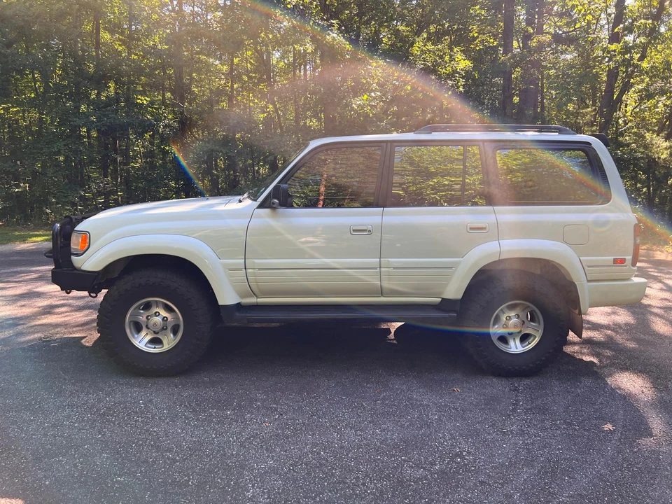 1997 Lexus LX 1st Gen - Image 12 of 31