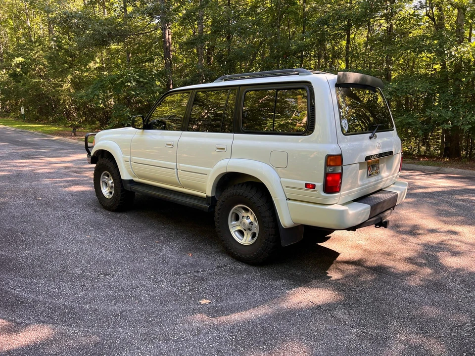 1997 Lexus LX 1st Gen - Image 15 of 31