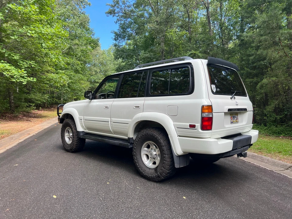 1997 Lexus LX 1st Gen - Image 16 of 31