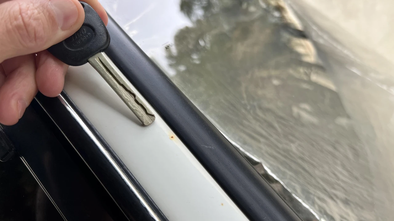 1997 Lexus LX 1st Gen - Image 12 of 15