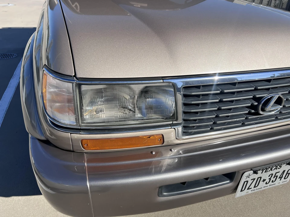 1997 Lexus LX 1st Gen - Image 22 of 31